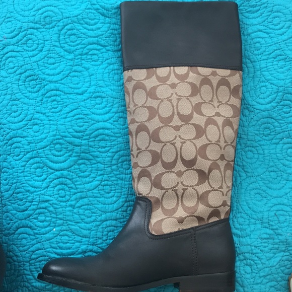 New monogram coach boots size 5B - Picture 4 of 8